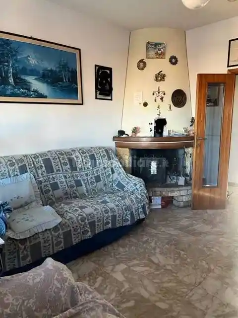 Trilocale buono stato, quarto piano, Corea, Livorno - foto 2