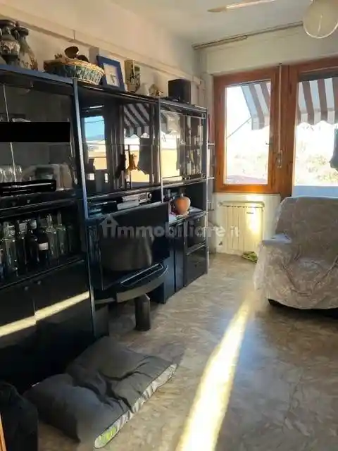 Trilocale buono stato, quarto piano, Corea, Livorno - foto 3