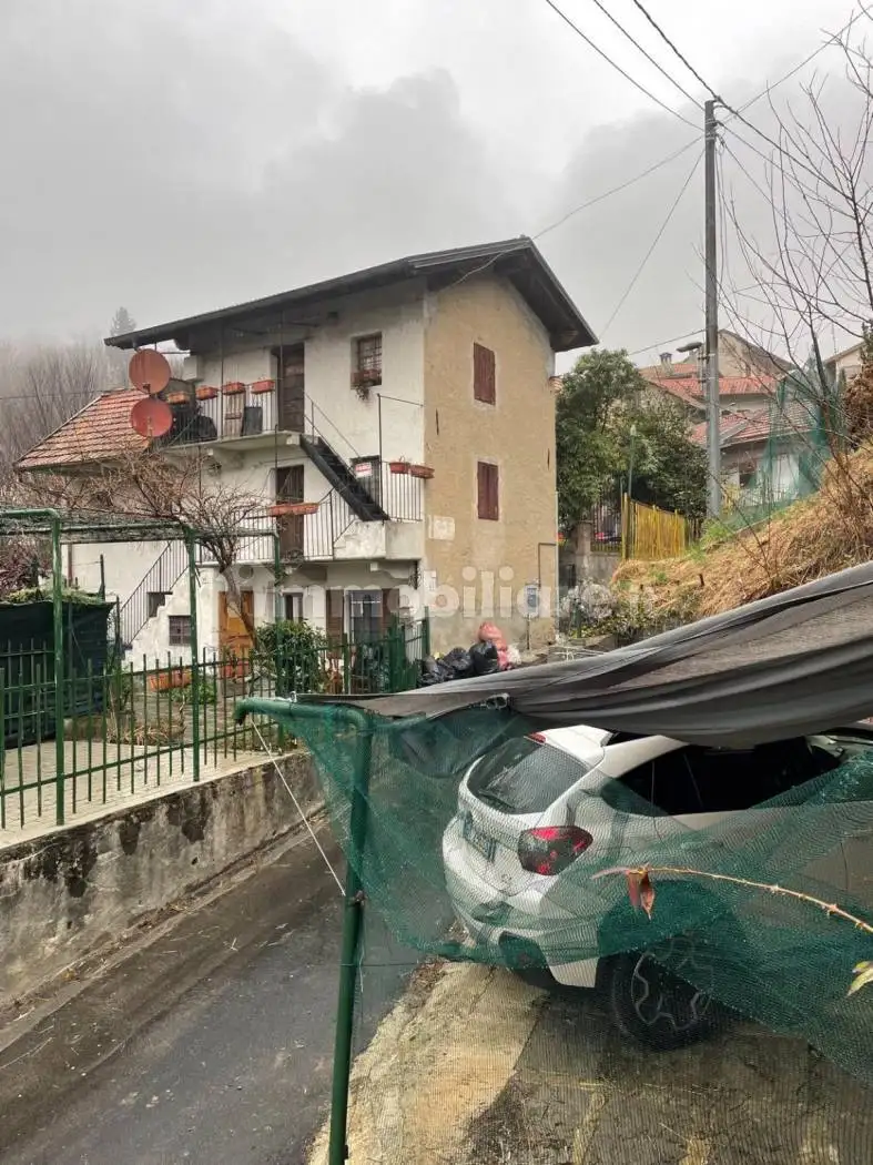 Casa indipendente in vendita a Quarna Sotto