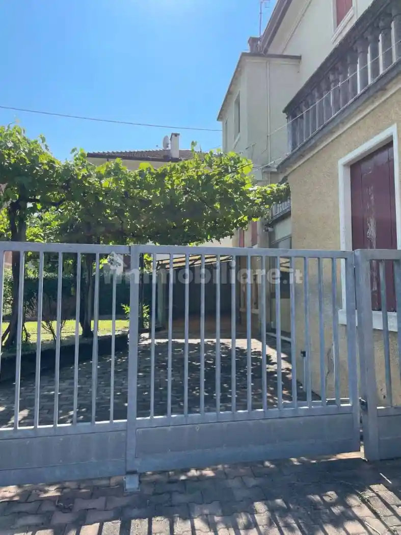 Villa in vendita a Vittorio Veneto