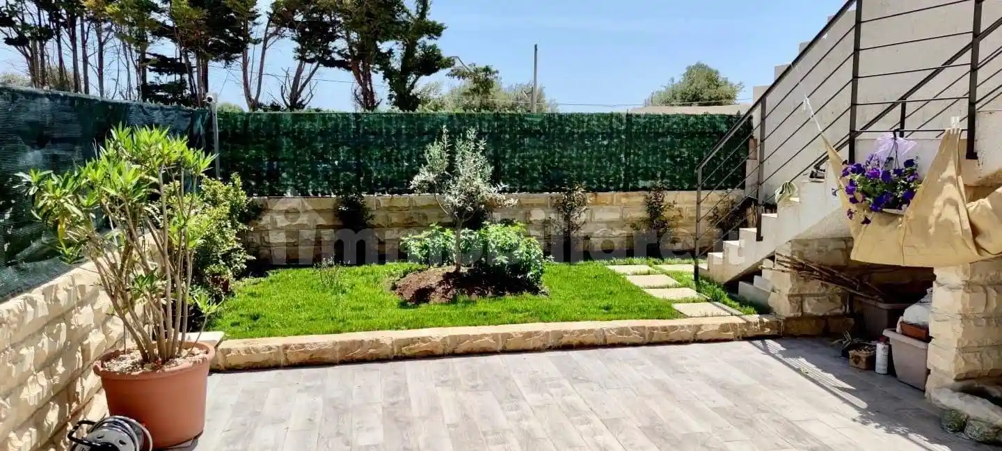 Appartamento in affitto a Noto