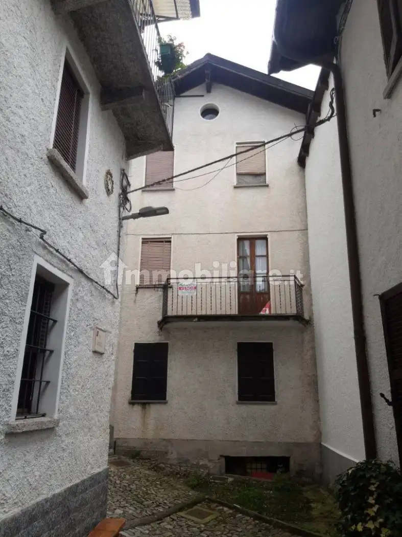 Casa indipendente in vendita a Villette