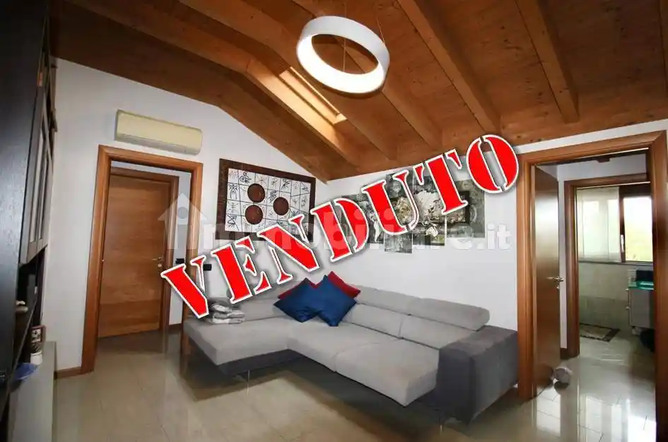 Appartamento in vendita a Cornate d'Adda