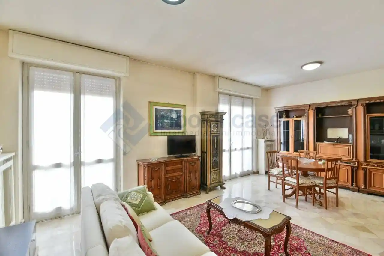 Appartamento in vendita a Seregno