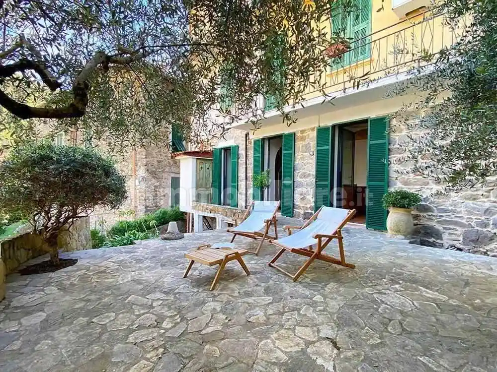 Appartamento in vendita a Dolceacqua