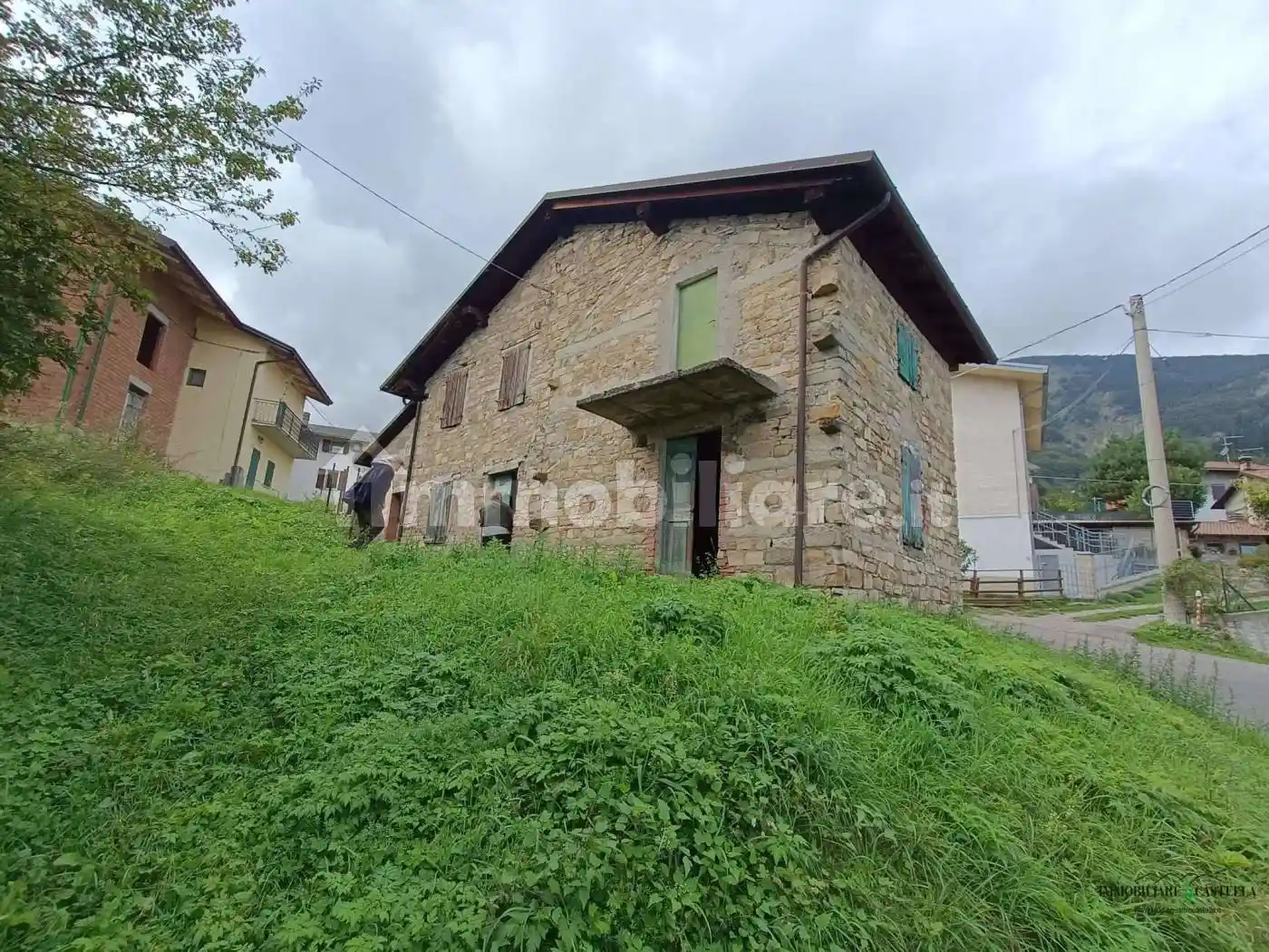 Casa indipendente in vendita a Villa Minozzo