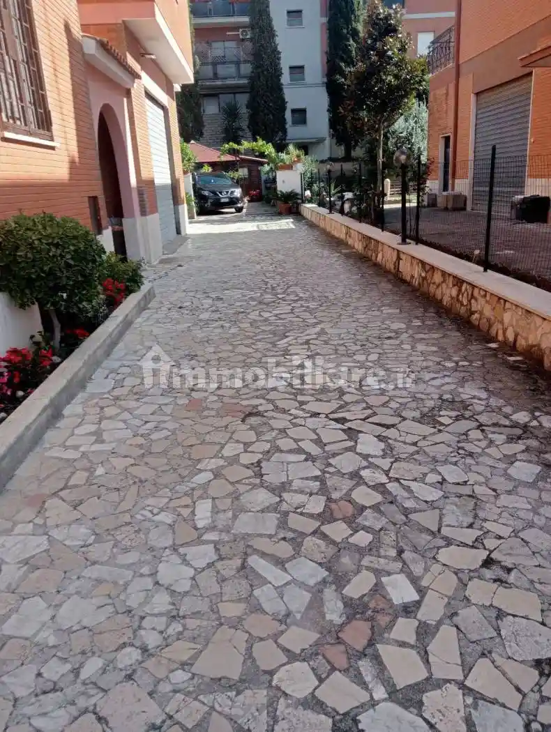 Trilocale via Serrata, Morena, Roma - foto 3