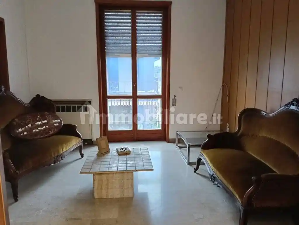 Appartamento in vendita a Piacenza