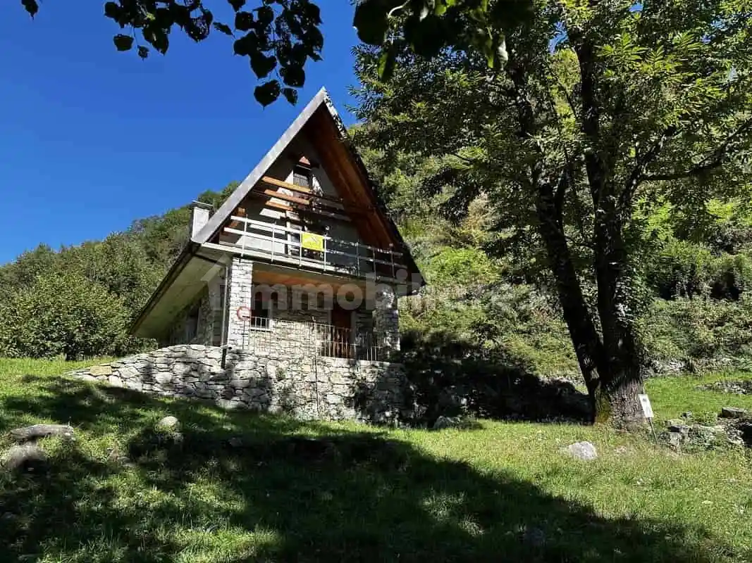 Villa in vendita a Varallo