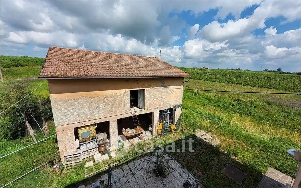 Rustico - Casale in vendita a Modena