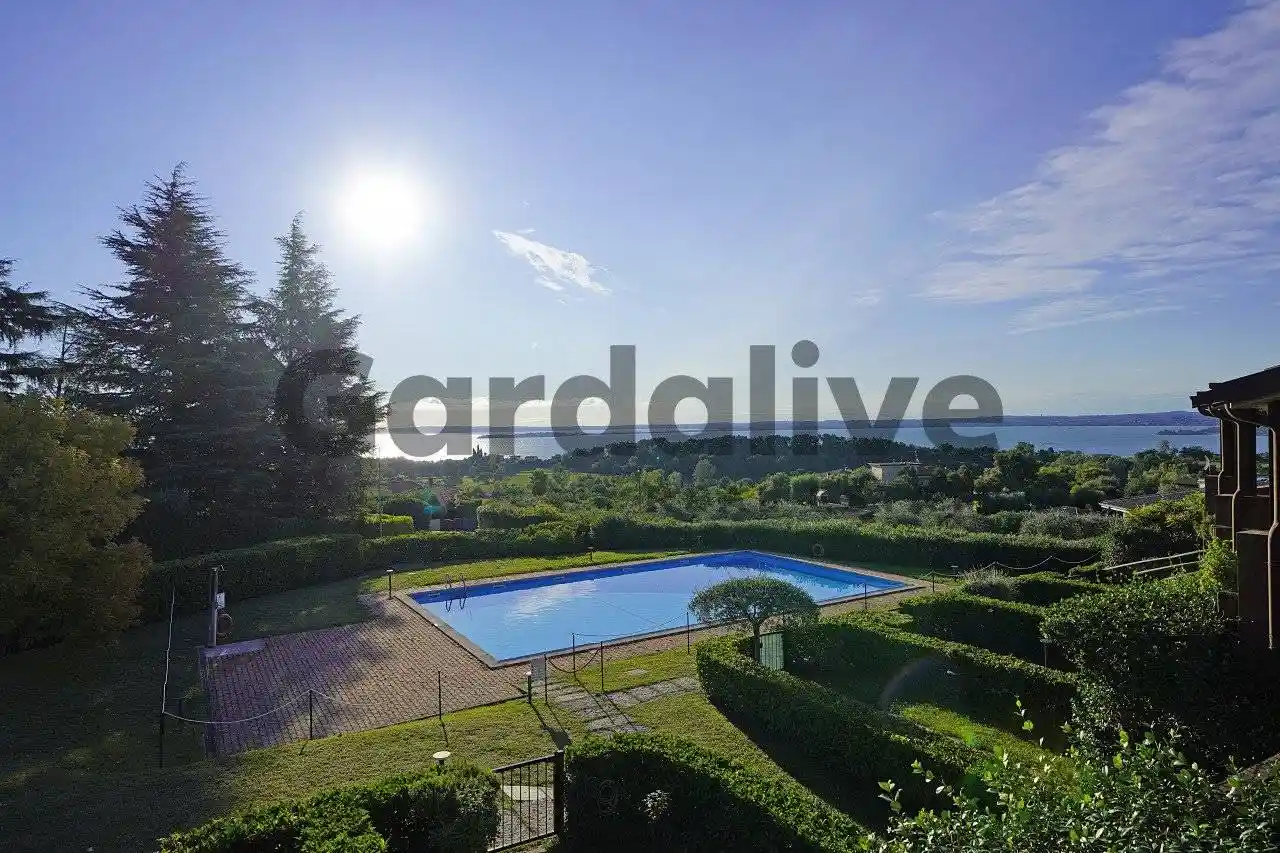 Appartamento in vendita a Soiano del Lago