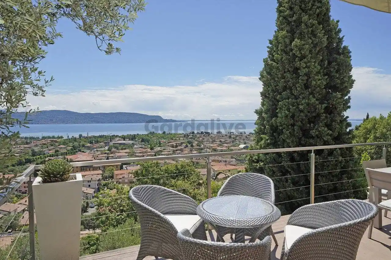 Villa in vendita a Toscolano-Maderno