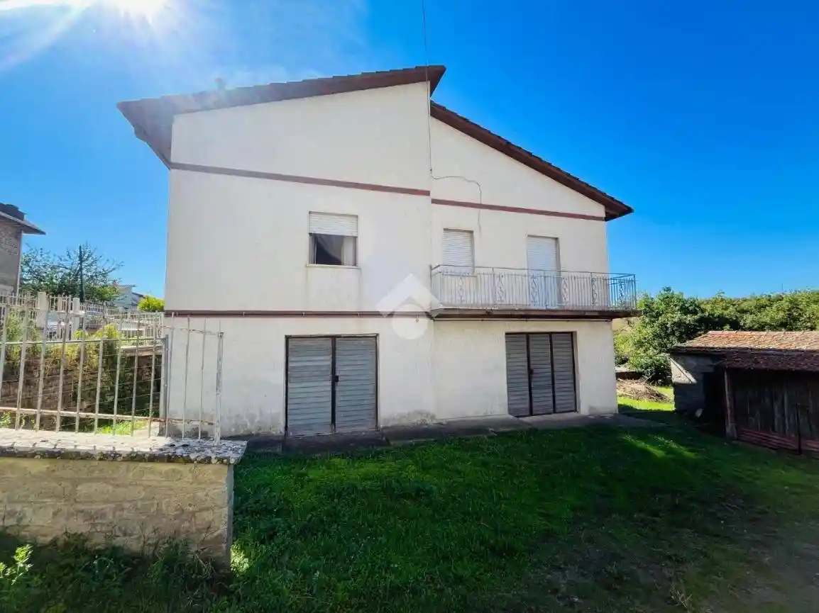 Casa indipendente in vendita a Bomarzo