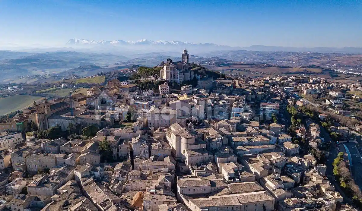 Casa indipendente in vendita a Fermo