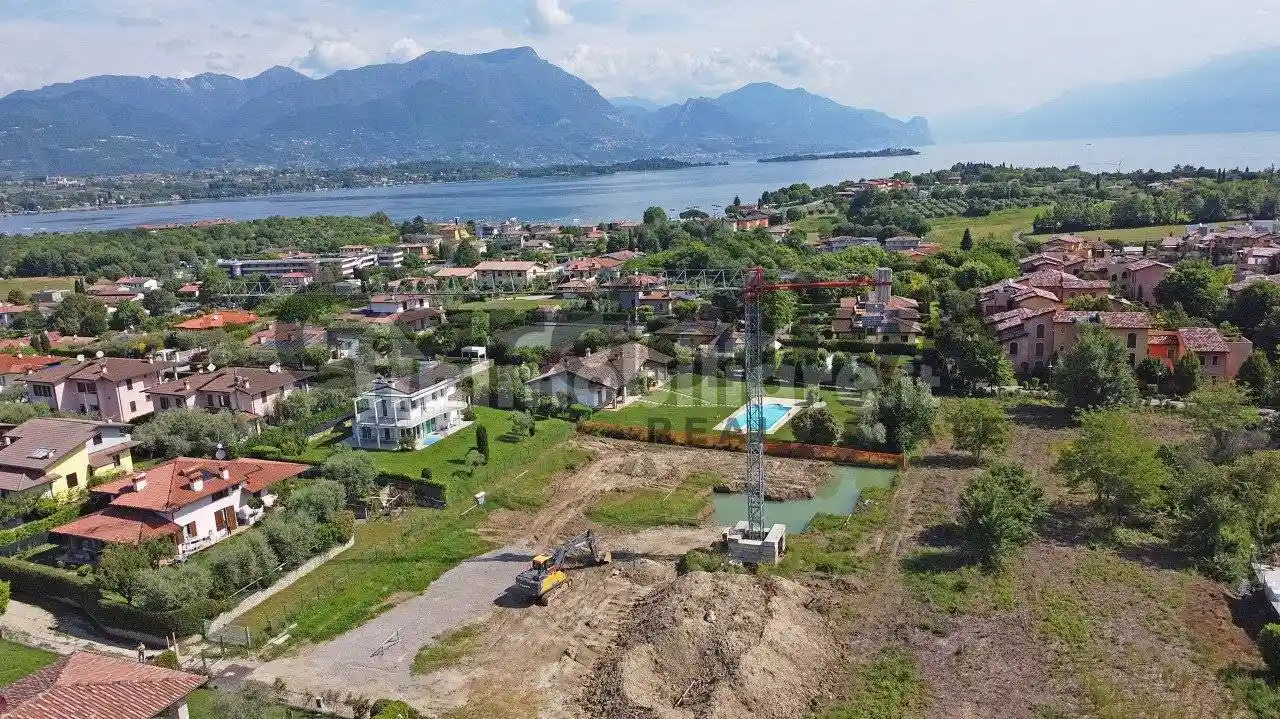 Villa in vendita a Manerba del Garda