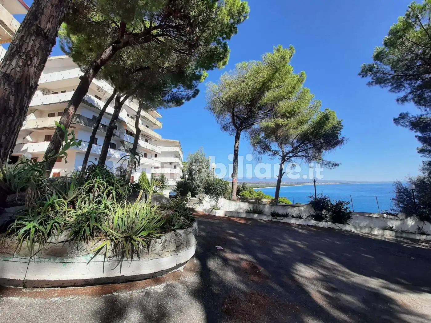 Appartamento in vendita a Stalettì