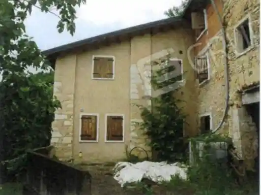 Palazzo - Stabile in vendita a Badia Calavena