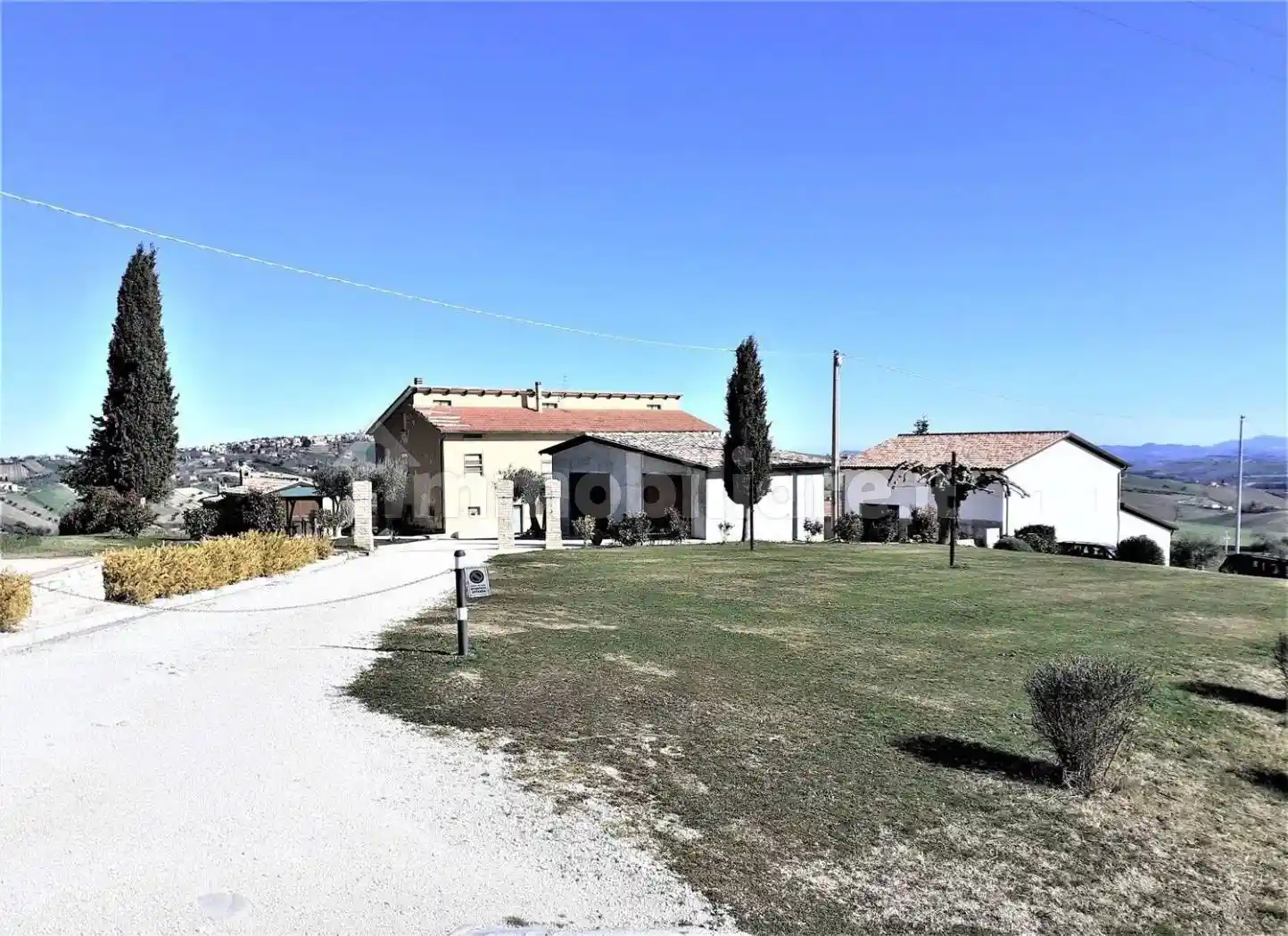 Rustico - Casale in vendita a Cingoli