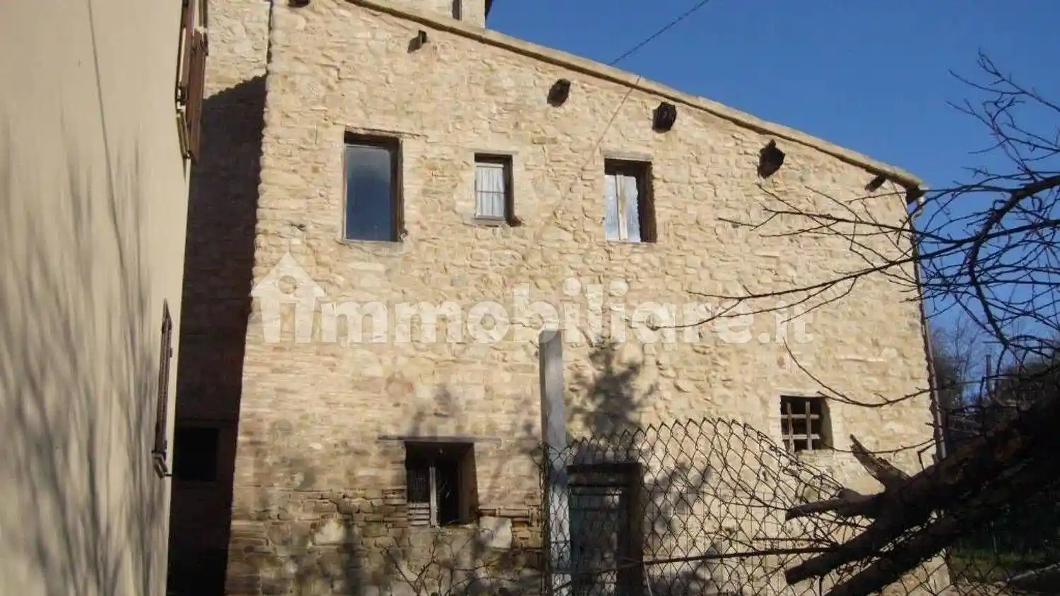 Rustico - Casale in vendita a Cingoli