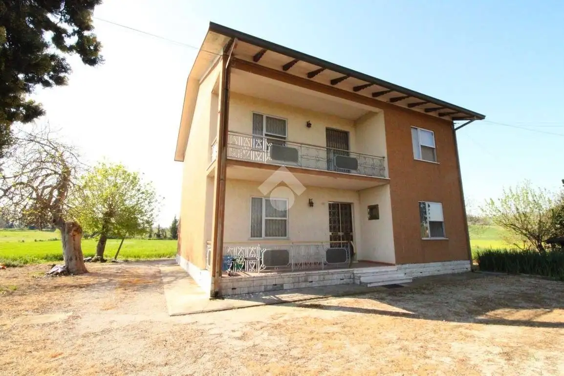 Casa indipendente in vendita a Longiano