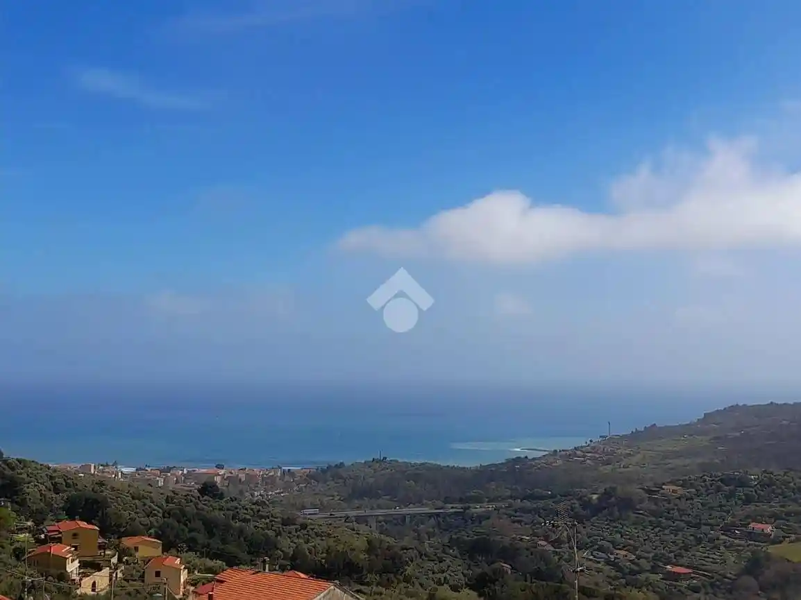 Casa indipendente in vendita a Diano Marina