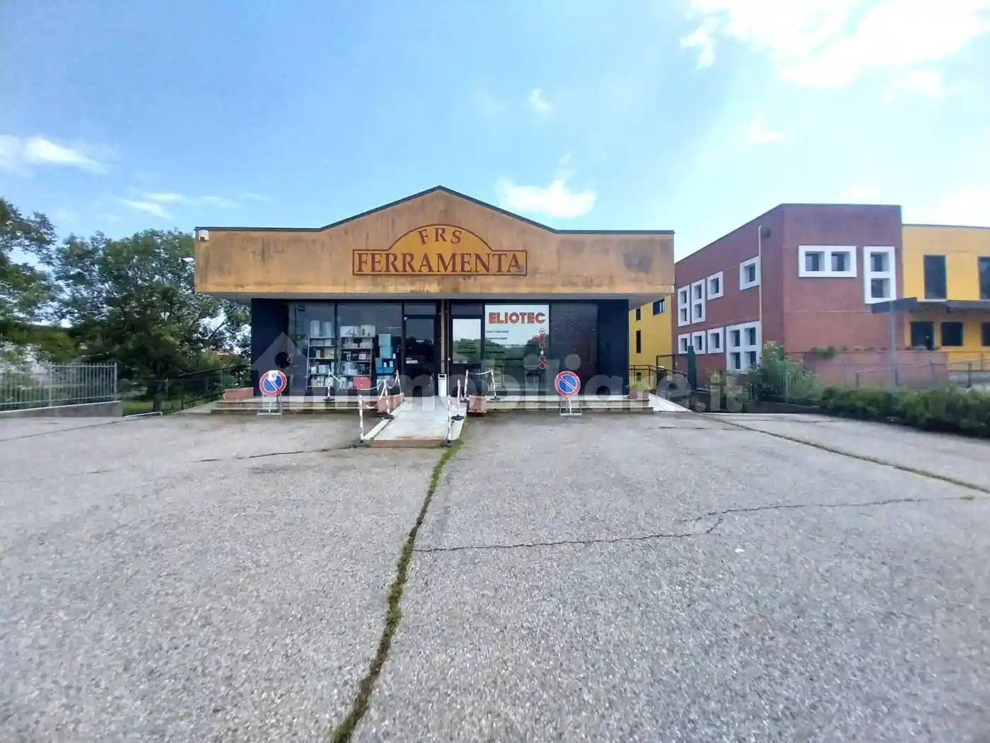 Palazzo - Edificio in vendita a Mazzè