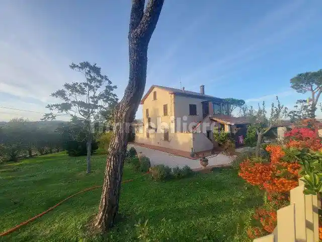 Villa in vendita a Arcevia