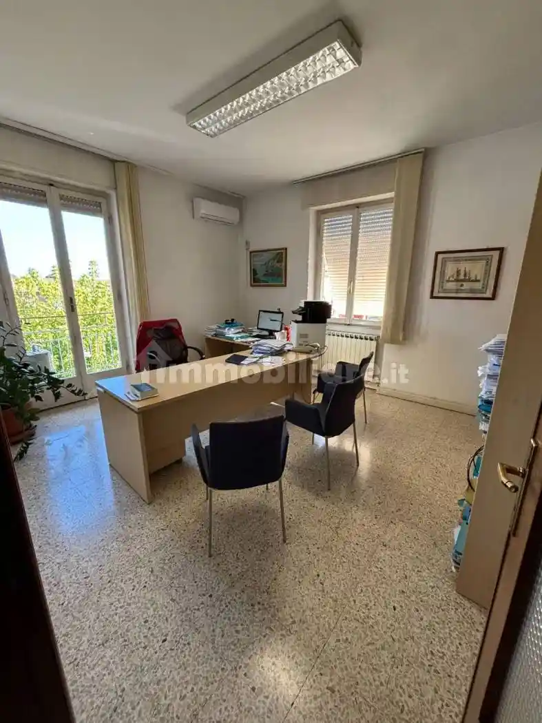 Palazzo - Edificio in vendita a Sarzana