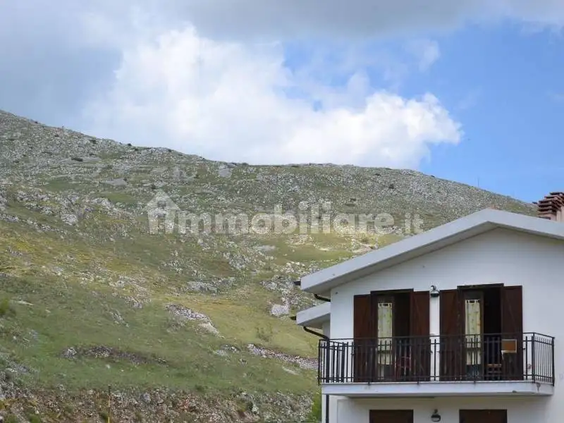 Trilocale via Campo Imperatore 10, Castel del Monte - foto 3