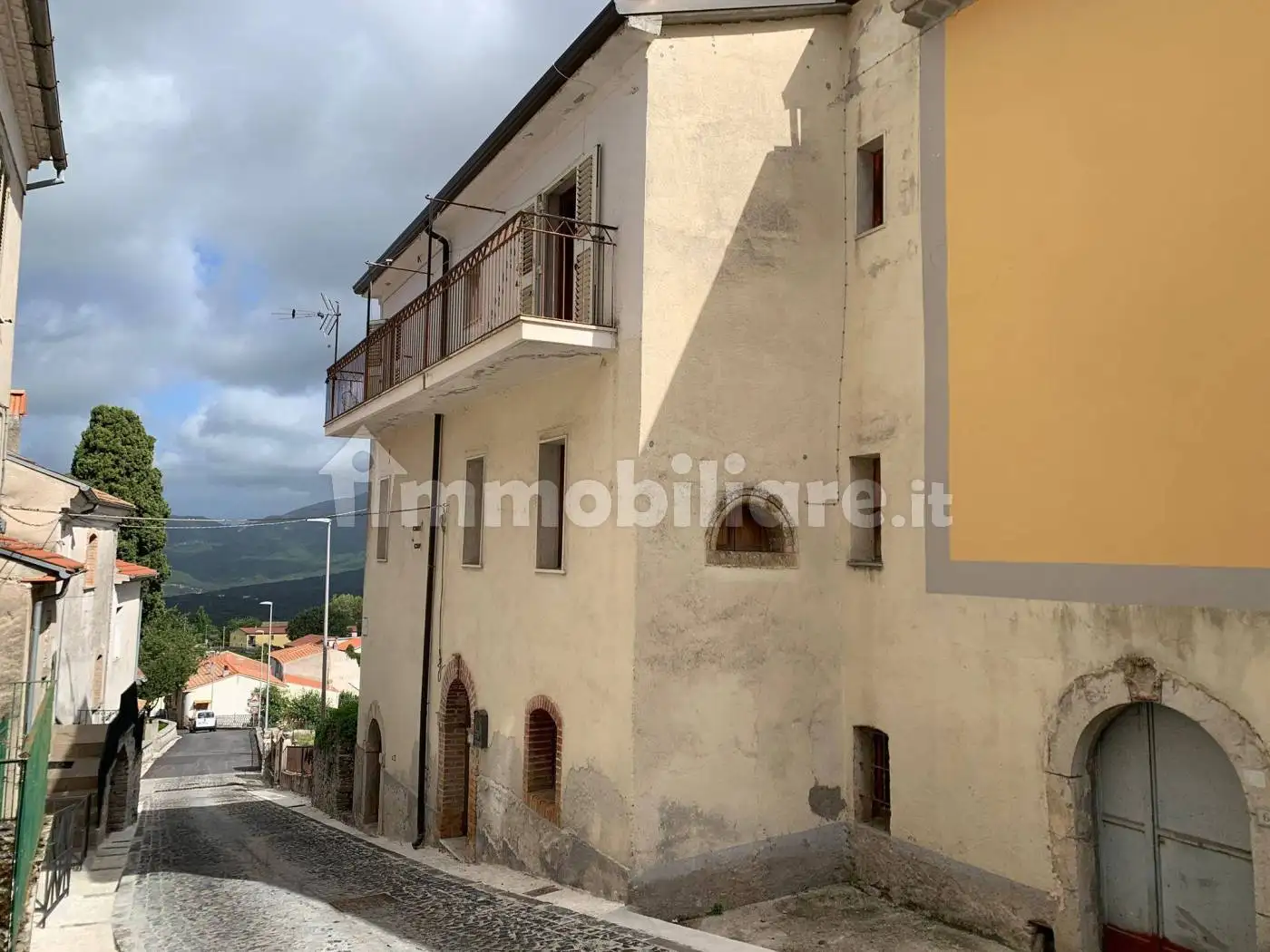 Casa indipendente in vendita a Pettoranello del Molise