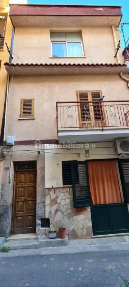 Palazzo - Edificio in vendita a Monreale