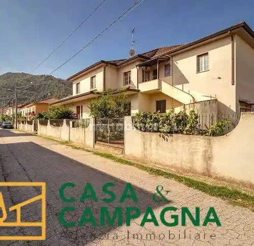 Villa bifamiliare via Po 21, Centro, Vairano Patenora - foto 2