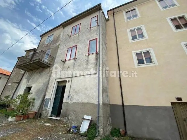Casa indipendente in vendita a Belmonte del Sannio