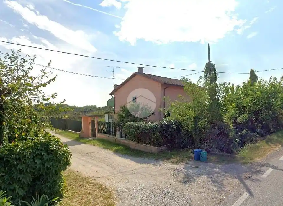Rustico - Casale in vendita a Buttapietra