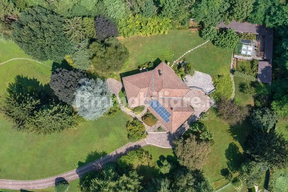 Villa in vendita a Olgiate Comasco