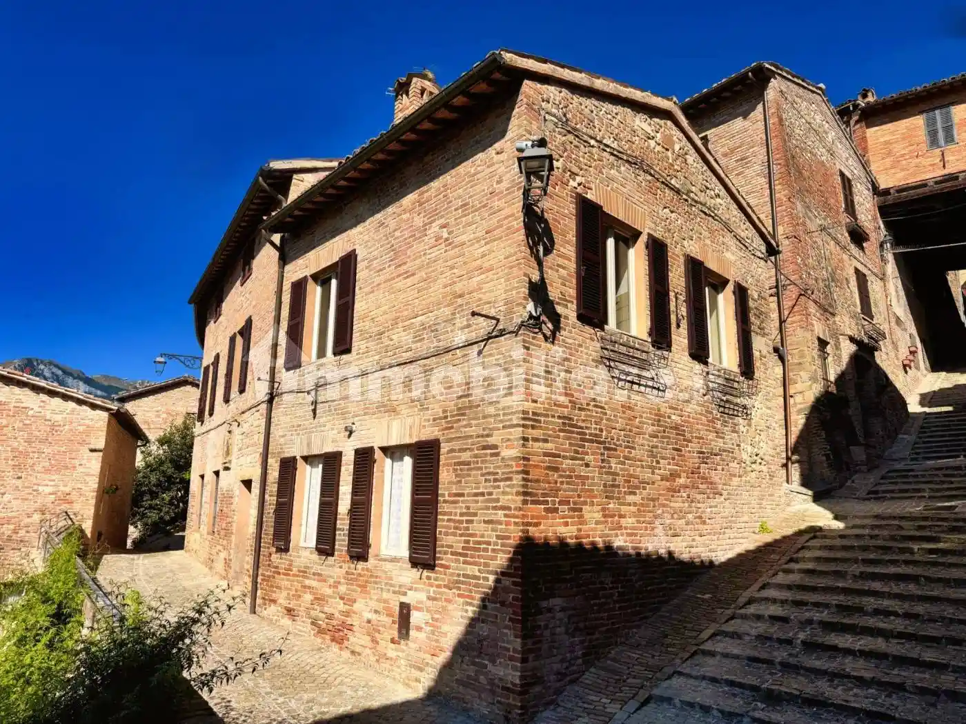 Casa indipendente in vendita a Sarnano