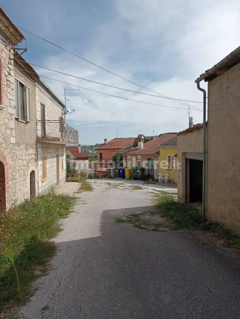 Casale via Fonte di Luccara 33, Centro, Baranello - foto 2