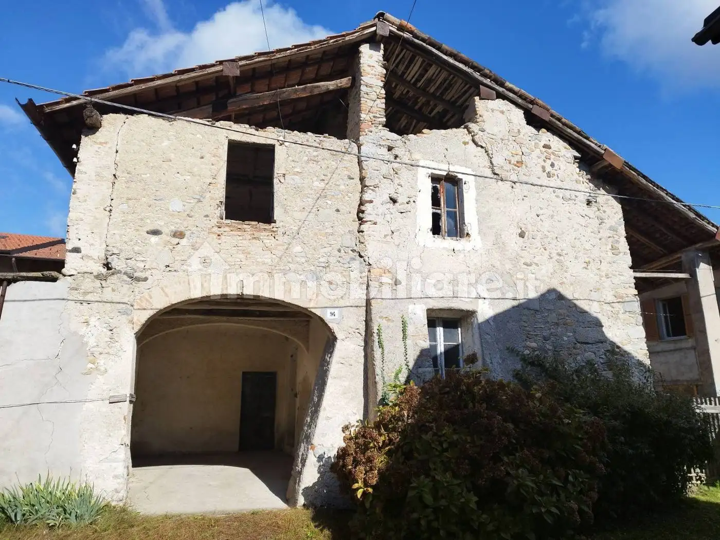 Rustico - Casale in vendita a Varese