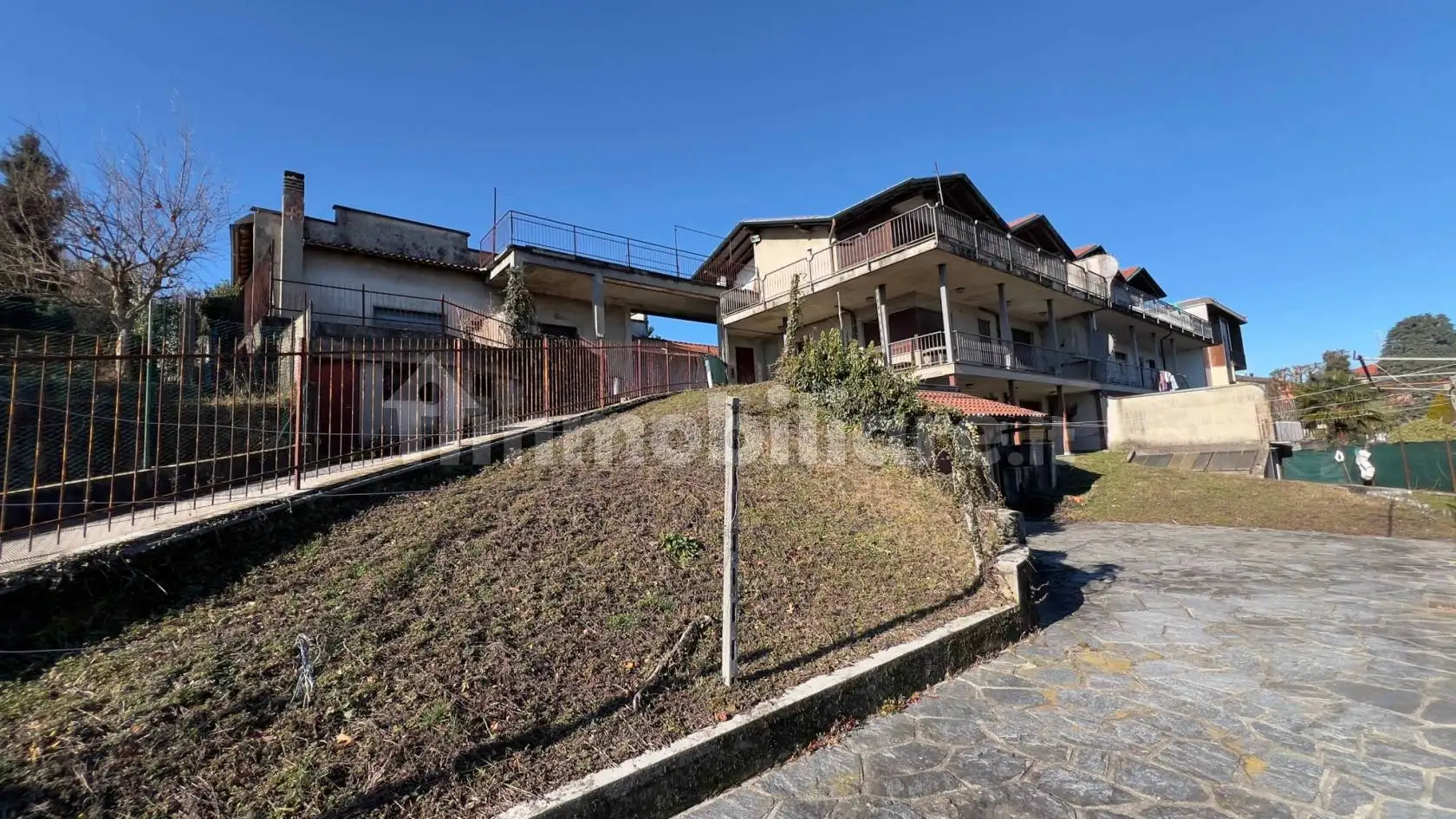 Palazzo - Edificio in Vendita - foto 2