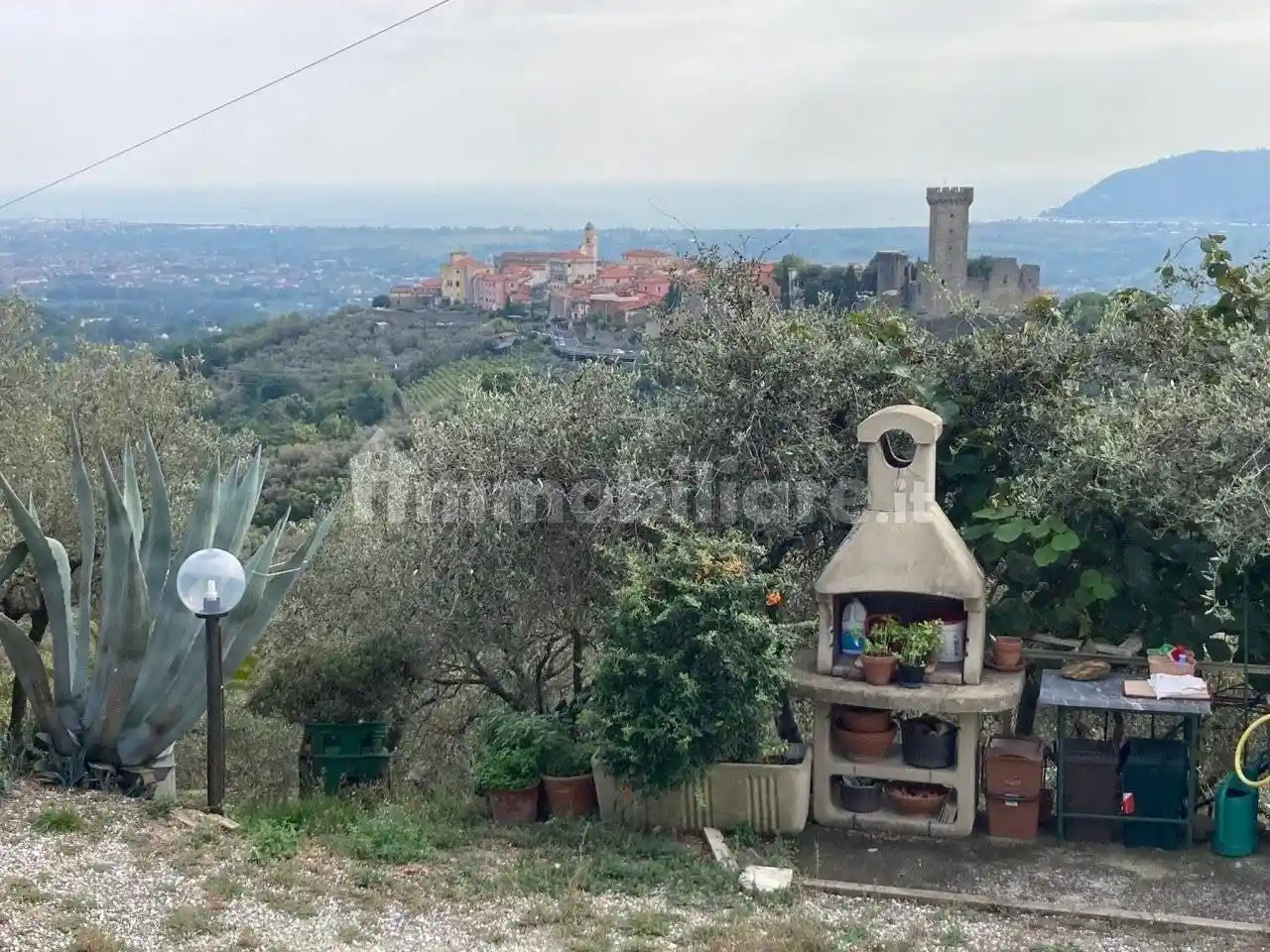 Villa in vendita a Castelnuovo Magra