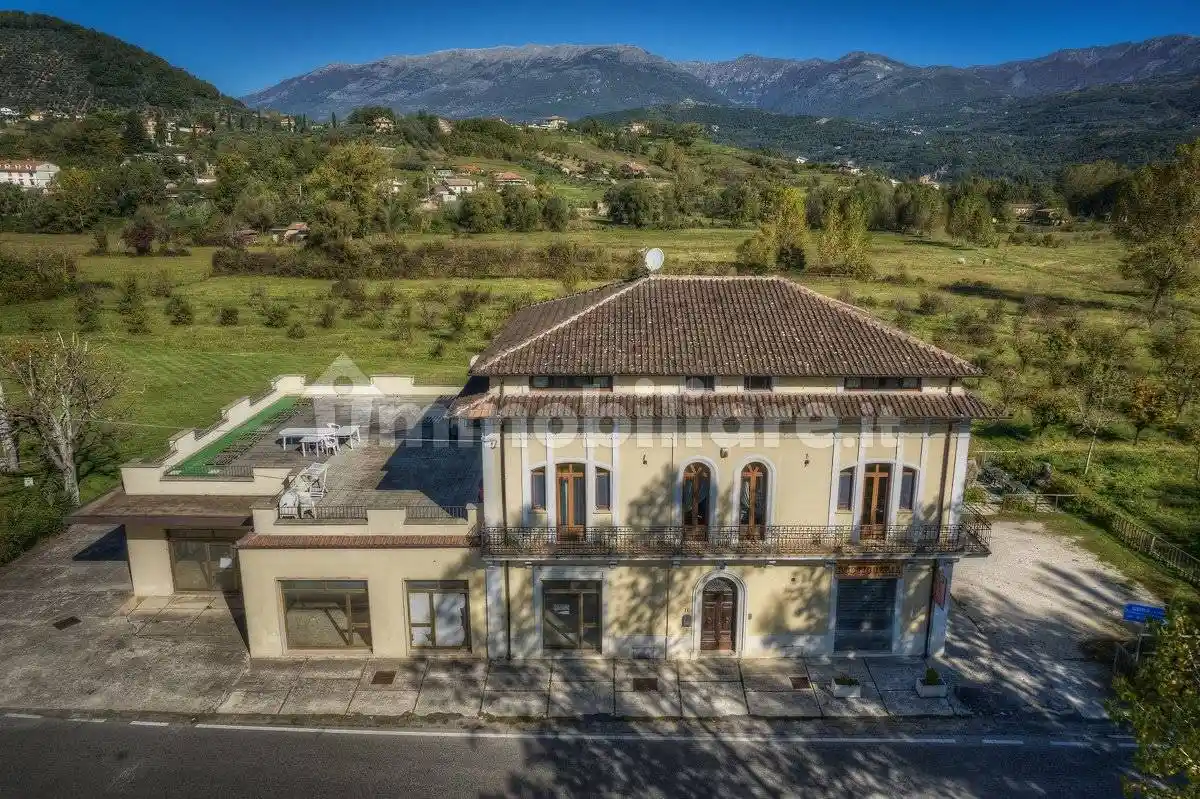 Villa in vendita a Posta Fibreno