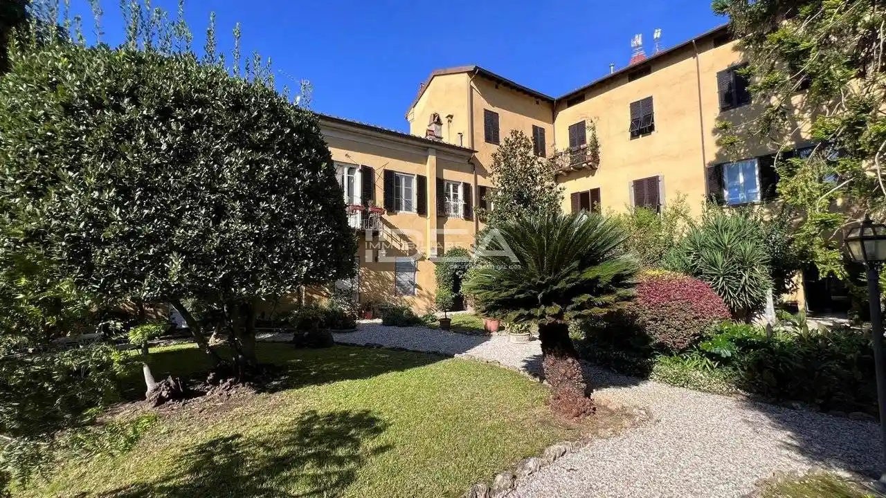 Appartamento in vendita a Lucca