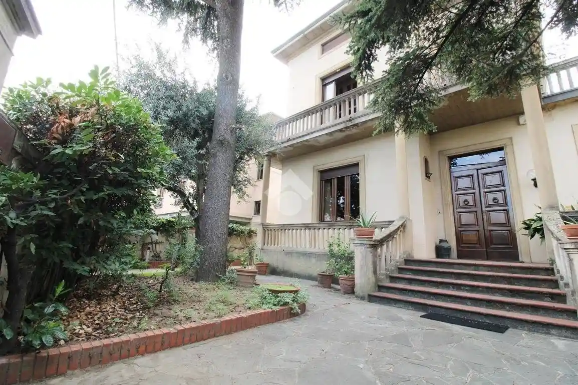 Villa in vendita a Prato