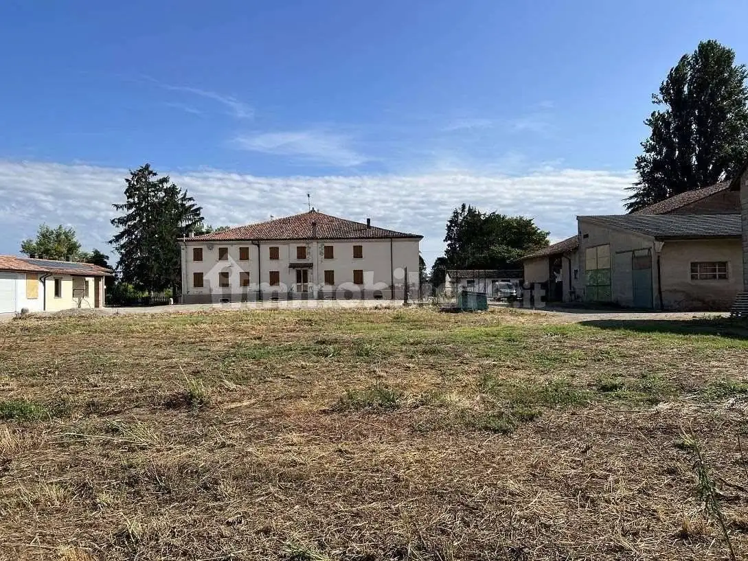 Rustico - Casale in vendita a Mantova