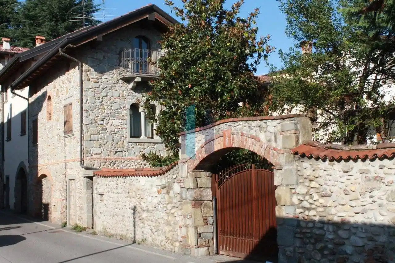 Rustico - Casale in vendita a Ponte San Pietro