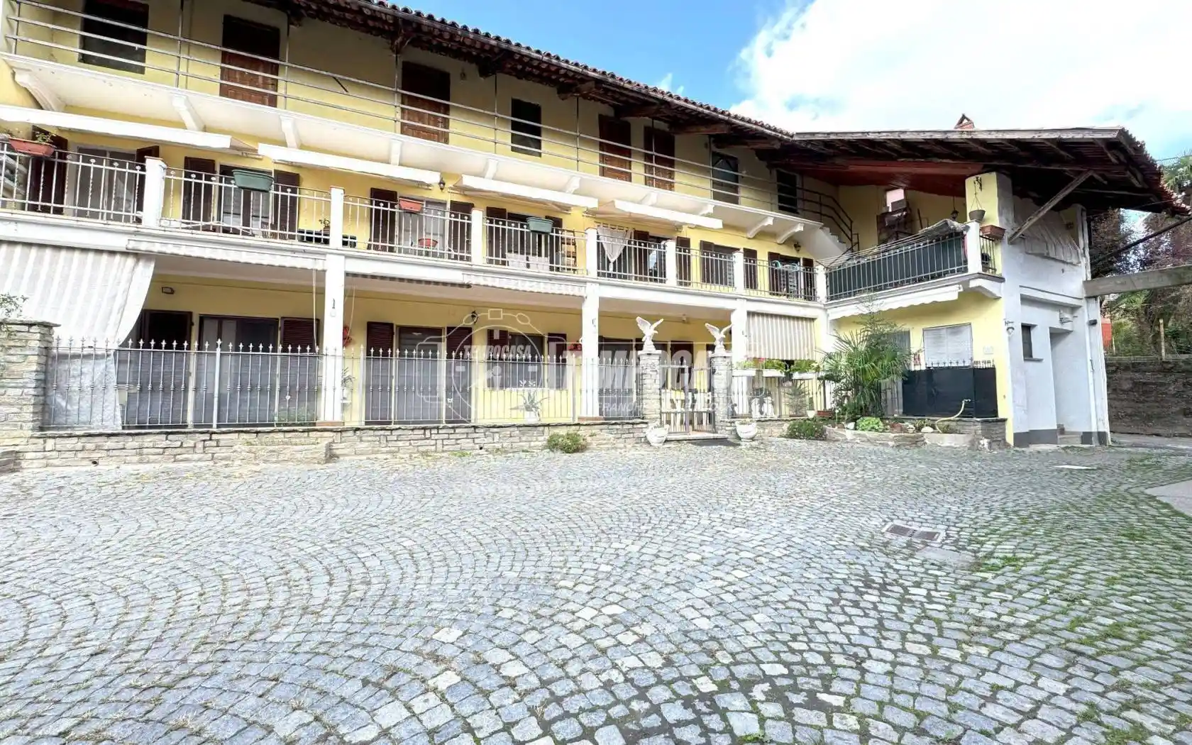 Casa indipendente in vendita a Strambino