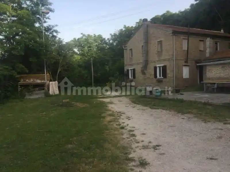 Terratetto unifamiliare 340 m², buono stato, Montesicuro, Ancona - foto 3