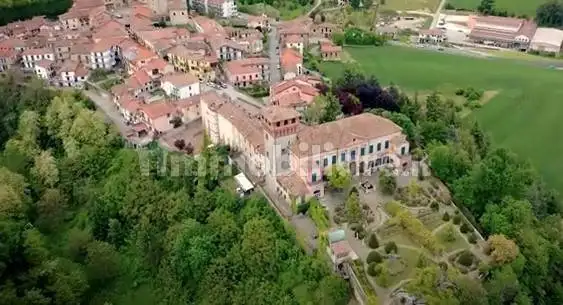 Palazzo - Edificio in vendita a Bubbio
