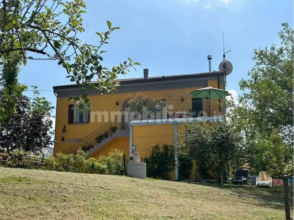 Villa in vendita a Tavoleto