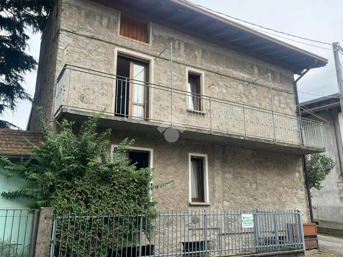 Casa indipendente in vendita a Berzo Inferiore